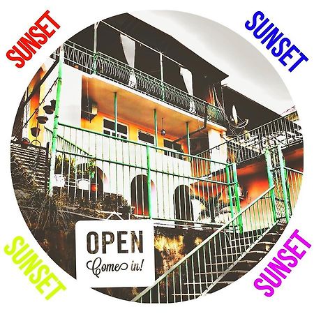 Sunset Guest House Gagra Exterior photo