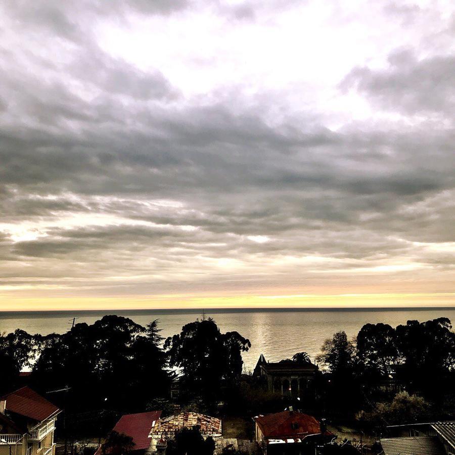 Sunset Guest House Gagra Exterior photo